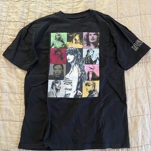Taylor Swift eras tour (US cities) tee in black, size XS